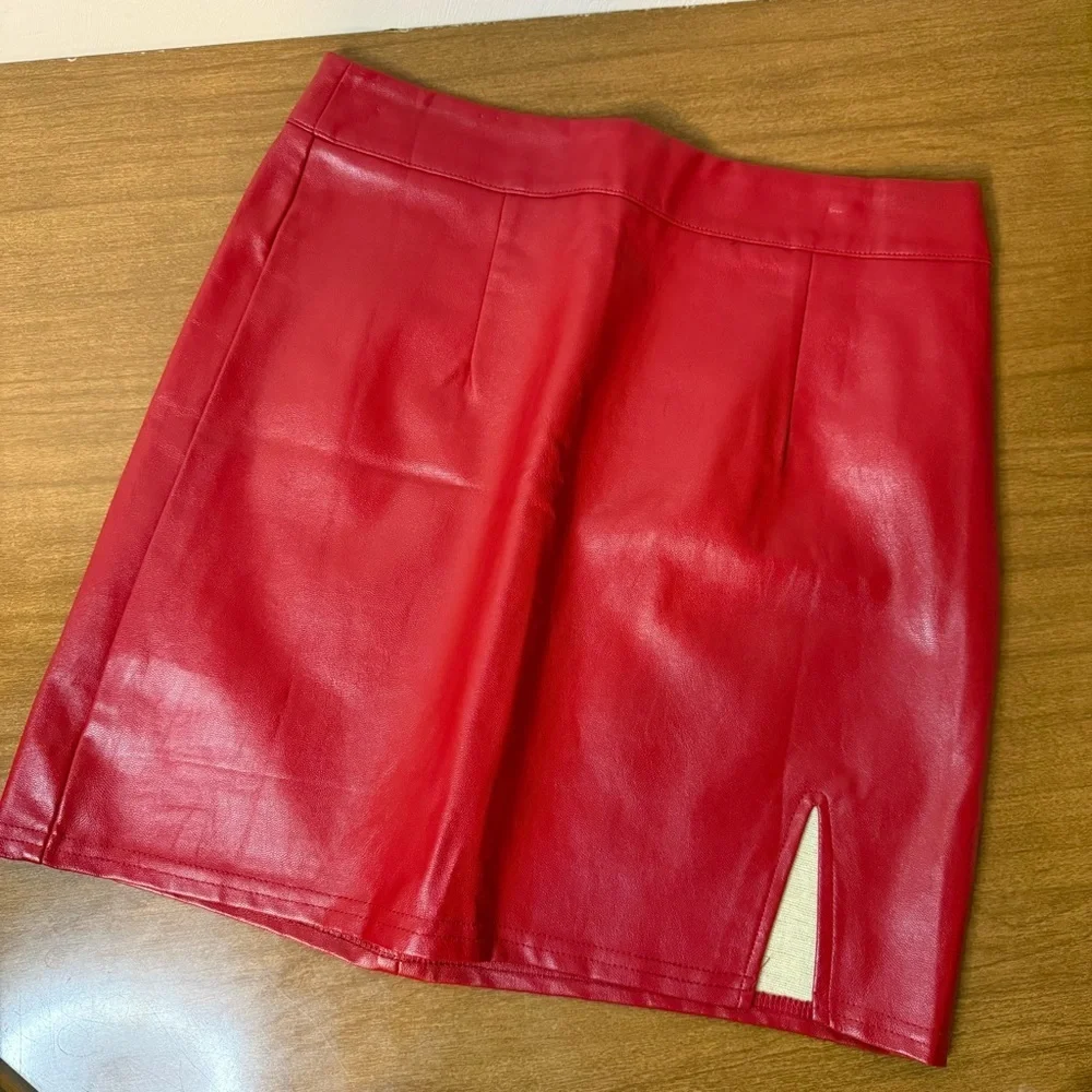 LULUS Sz XS Corte Red Vegan Leather Mini Skirt Going Out Date Night Valentines